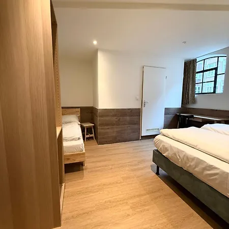 Hotel The Globe-3